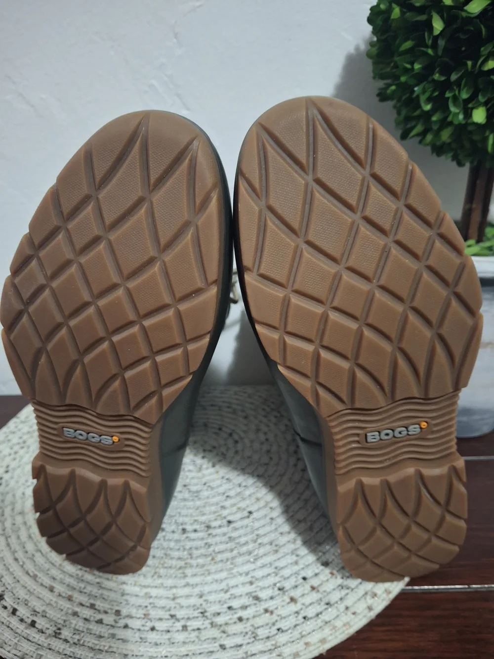 Bogs Women's Amanda Green Lace-Up Waterproof  Boots Size 8.